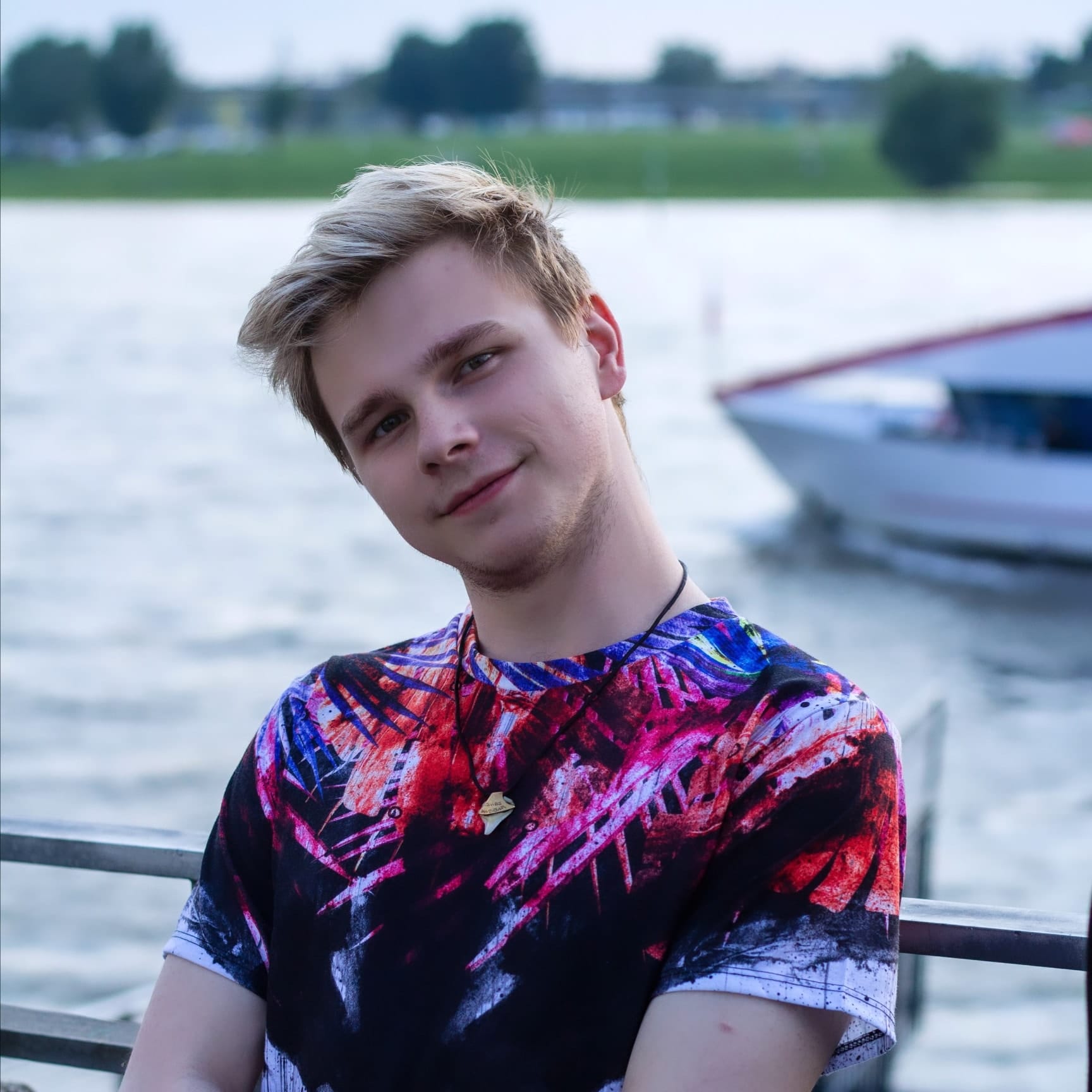 Gian Luces Sauerzweig. B.Sc. Biologie, M.Sc. Infectionbiology & Immunology (laufend).